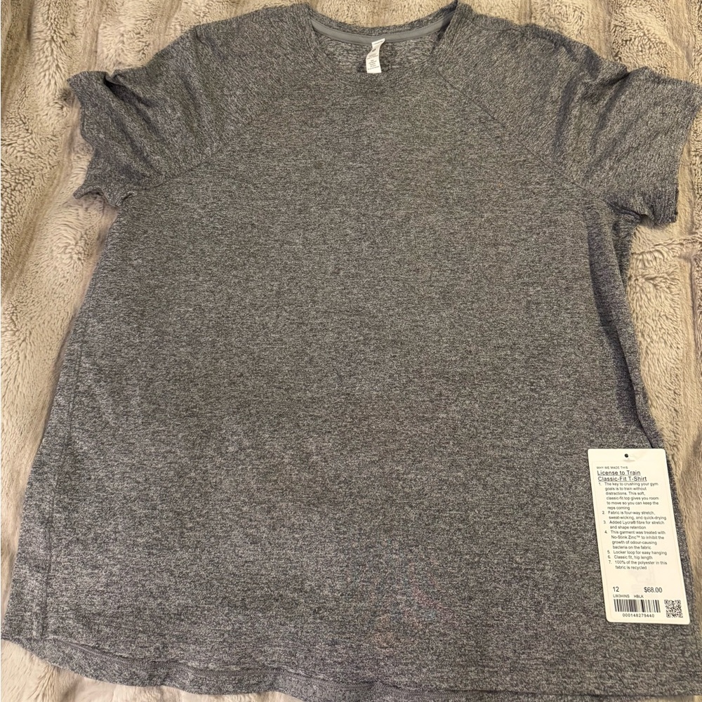 lululemon athletica License to Train size 12 Gray Short Sleeve Workout Tee